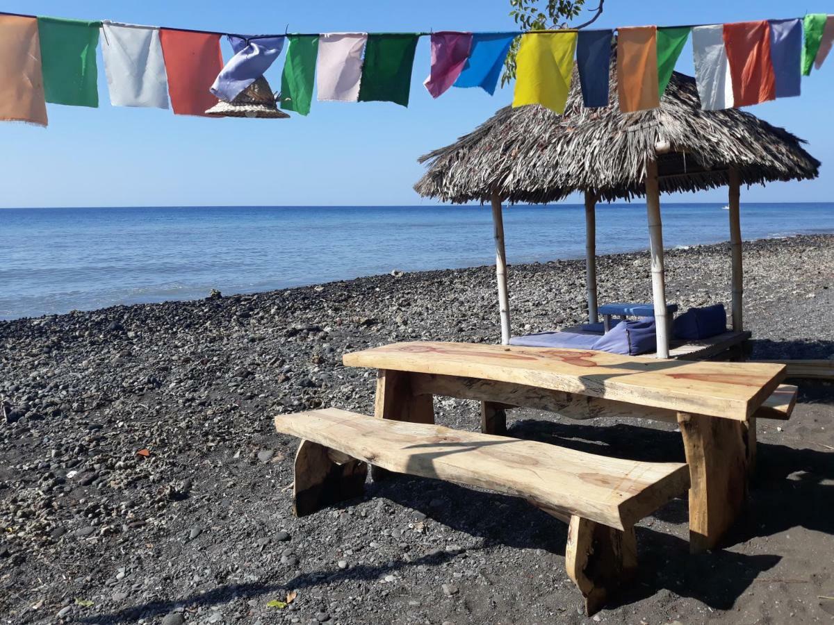 Barracuda Beach Hostel Amed Zewnętrze zdjęcie