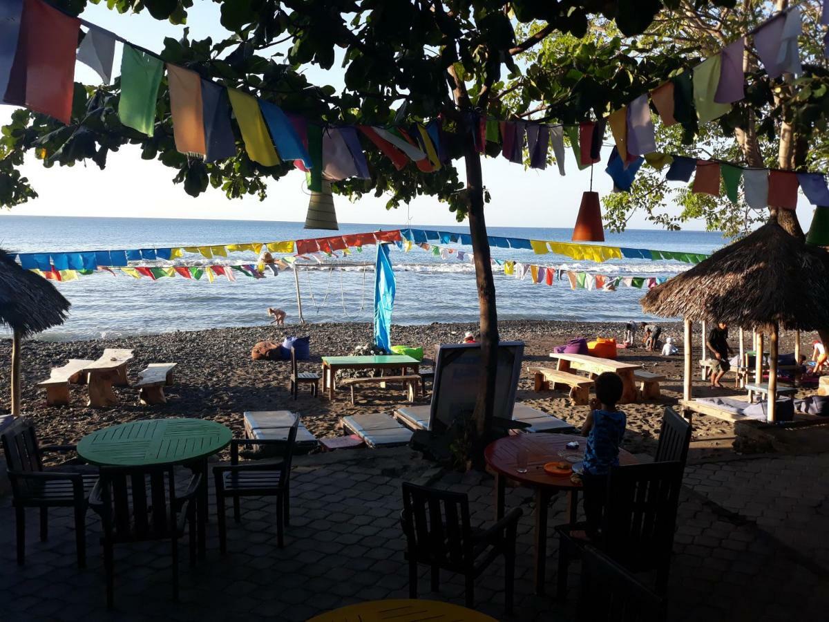 Barracuda Beach Hostel Amed Zewnętrze zdjęcie